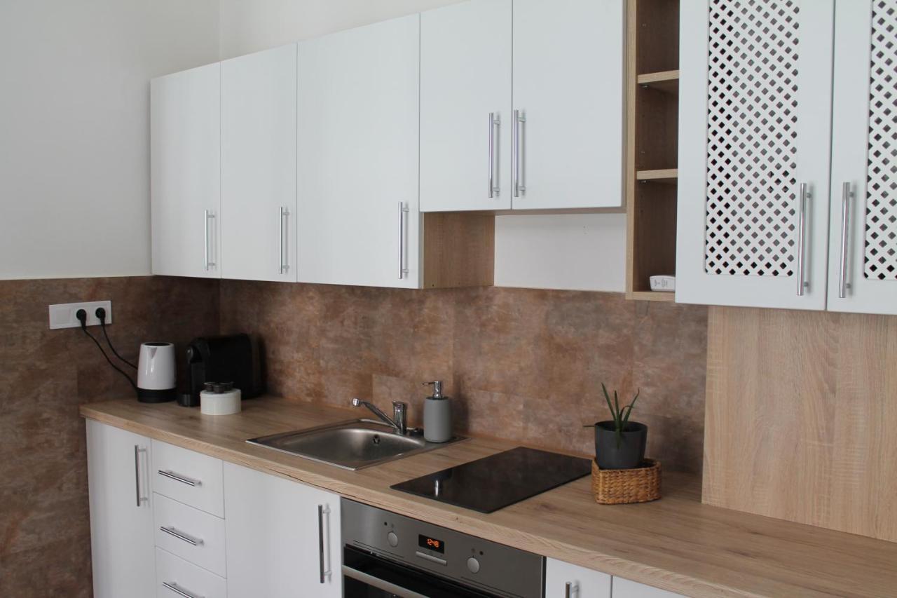 Zwinger Apartman Sopron Exterior foto